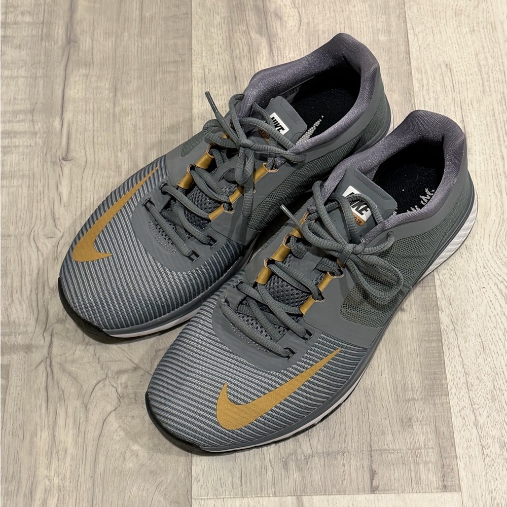 Nike Zoom Speed TR Gray with Gold Accents sz 10